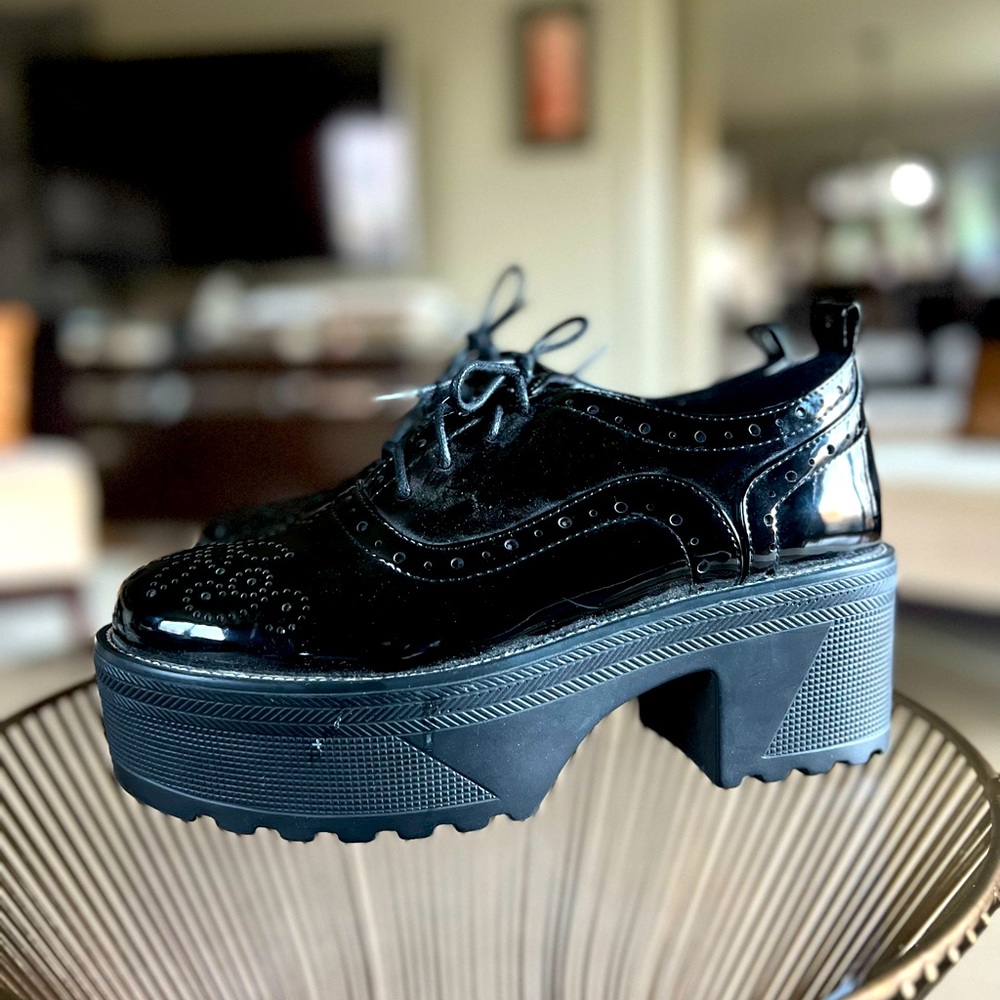 Black Patent Leather Platform Brogue US Women’s size 10.5